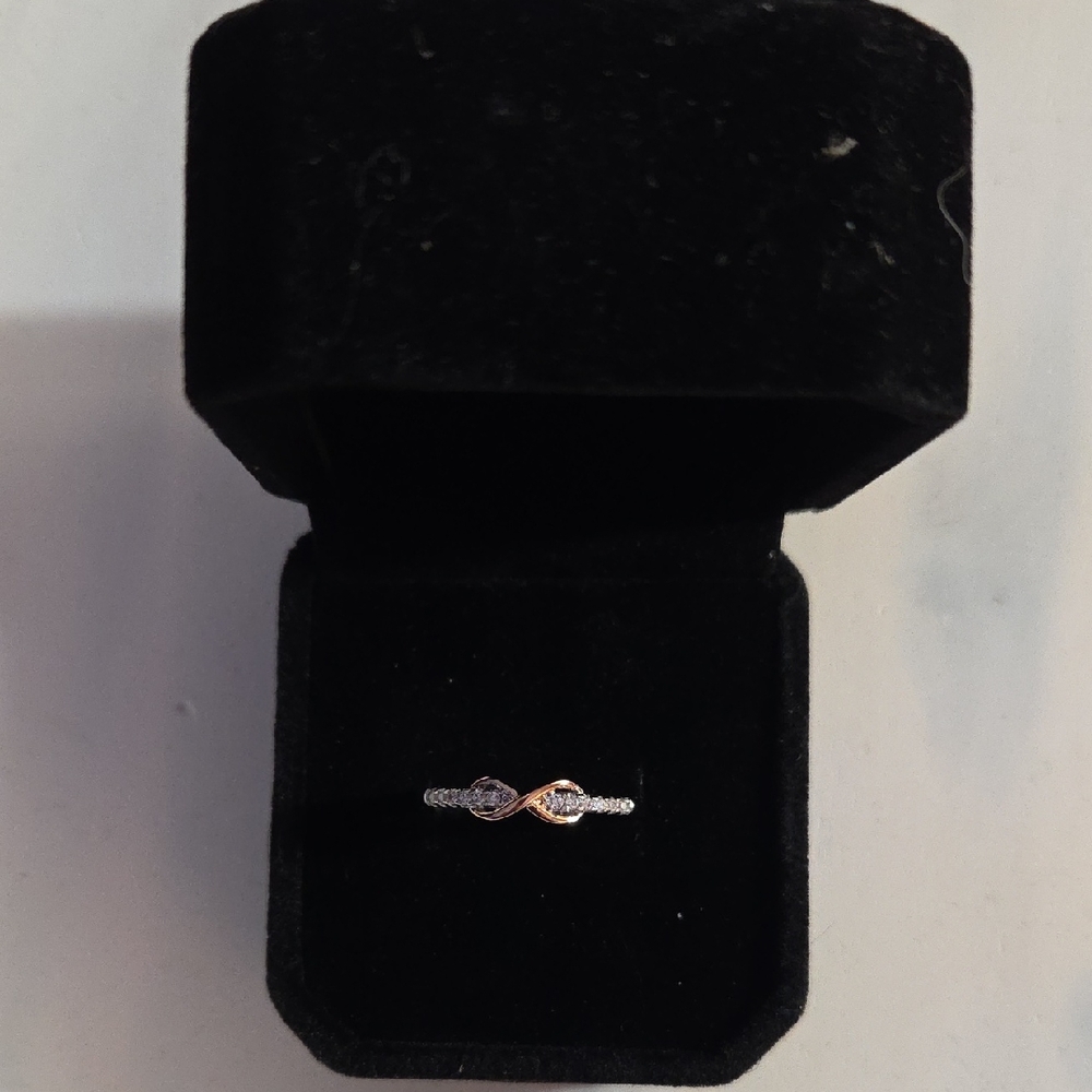 Elegant 925 Silver and Gold Infinity Ring 8 Not Temu